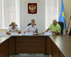 НА ПОВЕСТКЕ — ВОПРОСЫ ЖКХ